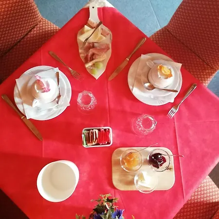 Noemi Bed & Breakfast *